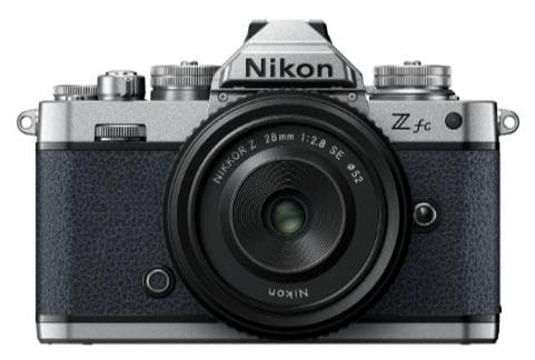 Nikon Z fc Midnight Grey + 28mm f/2.8 SE Lens